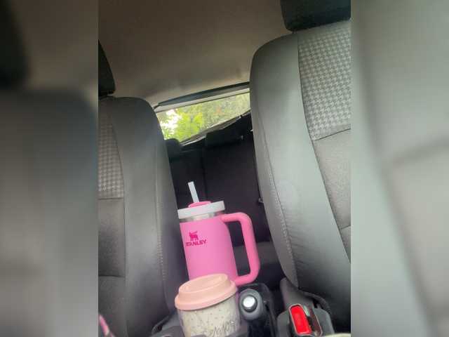 Gratis Live Sexcam mit SallyeLeins SallyeLeins