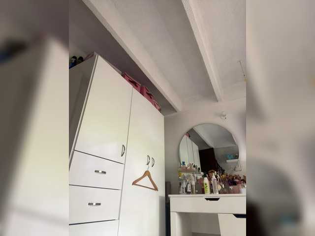 Vai a chattare su SallyeLeins SallyeLeins