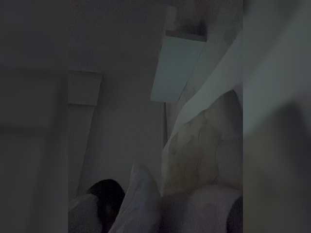 Gratis Live Sexcam mit SallyeLeins SallyeLeins