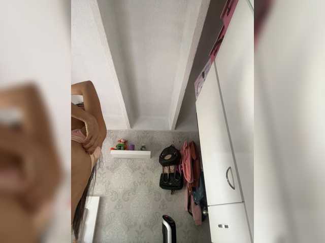 Entra en el chat con el modelo SallyeLeins SallyeLeins