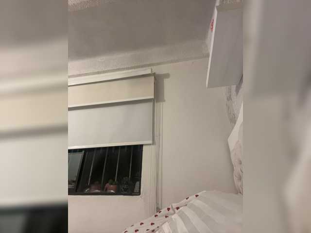 Entra en el chat con el modelo SallyeLeins SallyeLeins