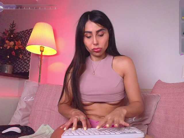 Gratis Live Sexcam mit SallyeLeins SallyeLeins