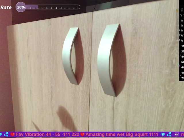 Entra en el chat con el modelo SallyeLeins SallyeLeins