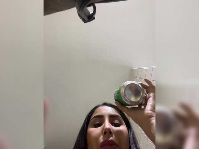 Accedi alla chat con il nickname SallyeLeins SallyeLeins