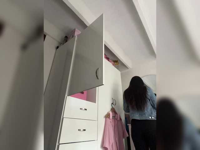 Vai a chattare su SallyeLeins SallyeLeins