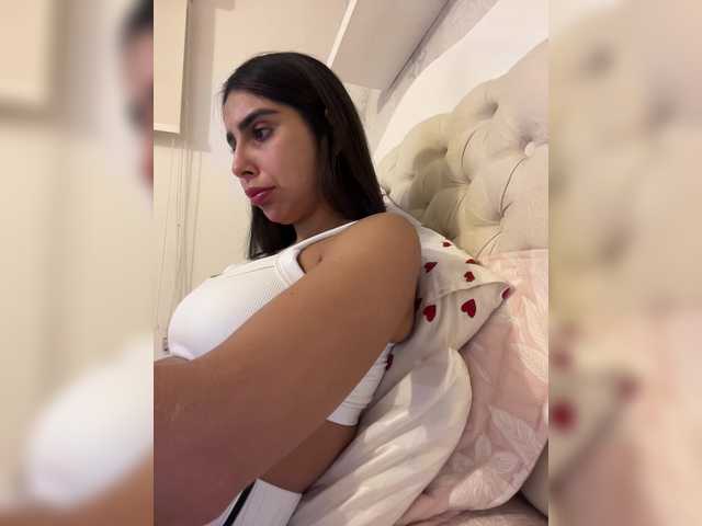 Gratis Live Sexcam mit SallyeLeins SallyeLeins