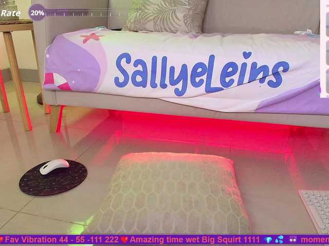 Gratis Live Sexcam mit SallyeLeins SallyeLeins