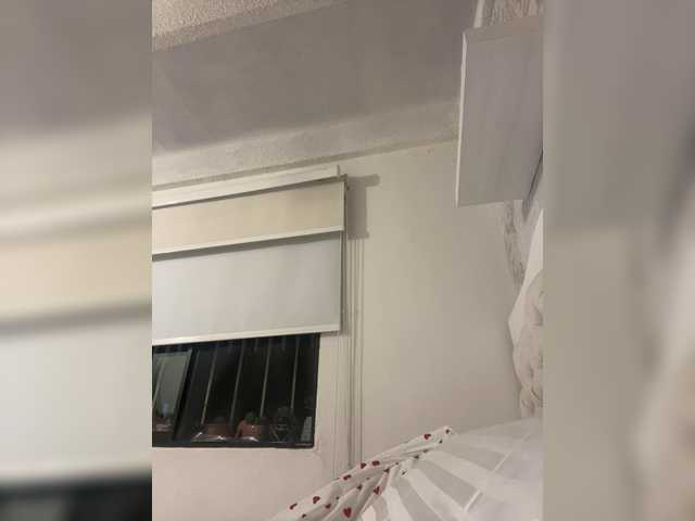 Accedi alla chat con il nickname SallyeLeins SallyeLeins