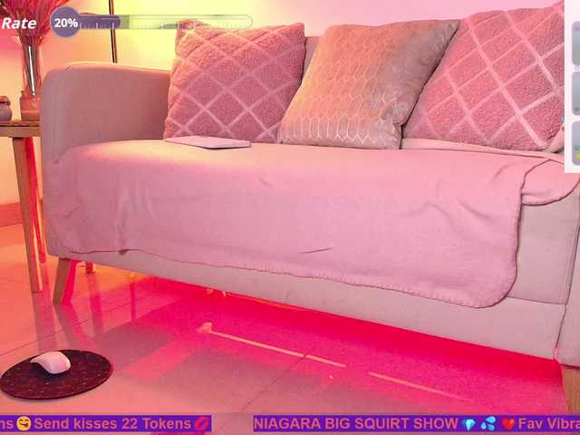 Vai a chattare su SallyeLeins SallyeLeins