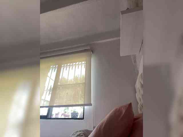 SallyeLeins webcam