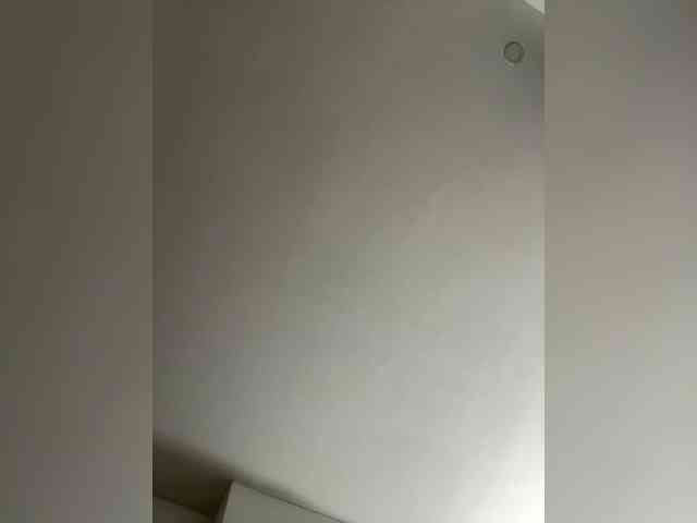 SallyeLeins webcam