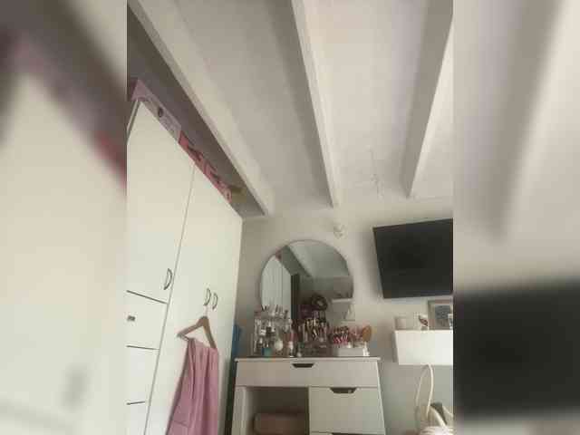SallyeLeins webcam