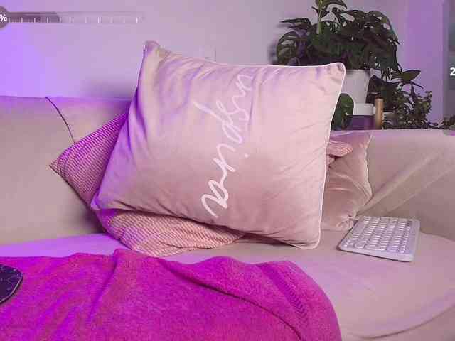 SallyeLeins webcam