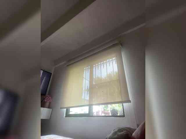 SallyeLeins webcam
