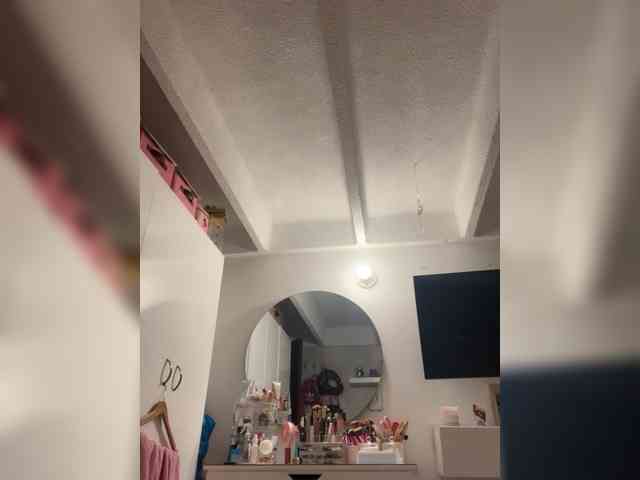 SallyeLeins webcam