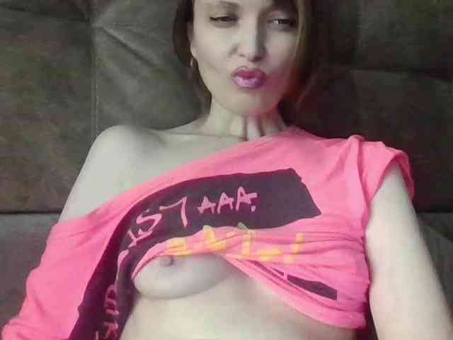 lilisexy14 webcam