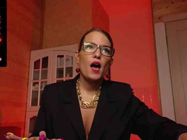 Findom_Lady_Shine webcam