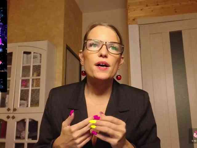 Findom_Lady_Shine webcam