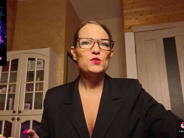 Findom_Lady_Shine webcam