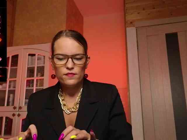 Findom_Lady_Shine webcam