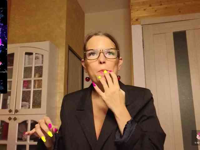 Findom_Lady_Shine webcam