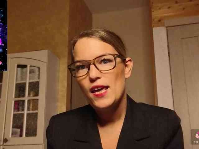 Findom_Lady_Shine webcam