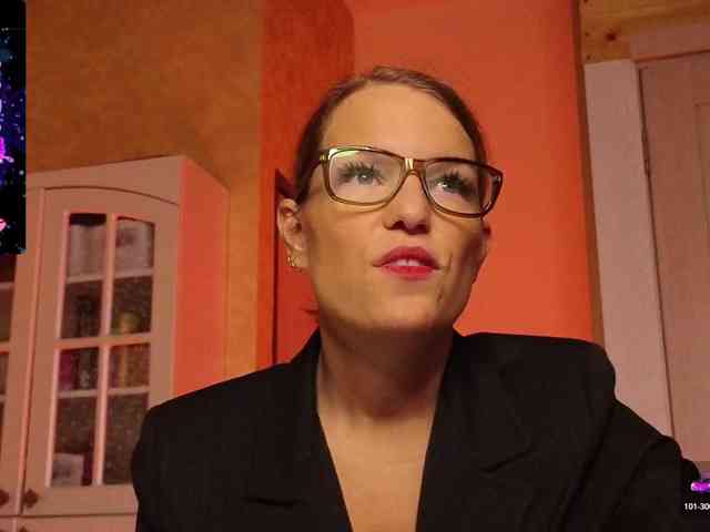 Findom_Lady_Shine webcam