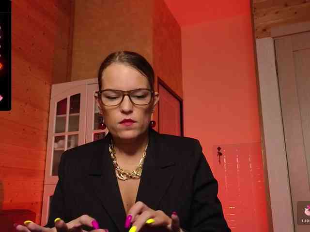 Findom_Lady_Shine webcam