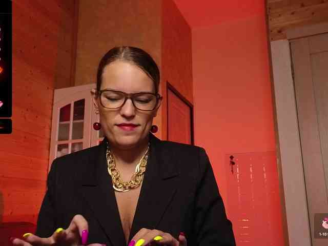 Findom_Lady_Shine webcam