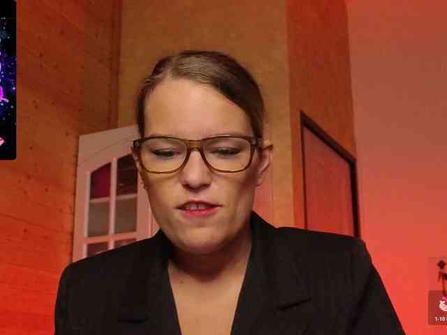 Findom_Lady_Shine webcam