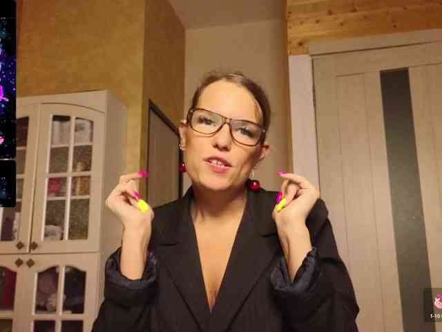 Findom_Lady_Shine webcam