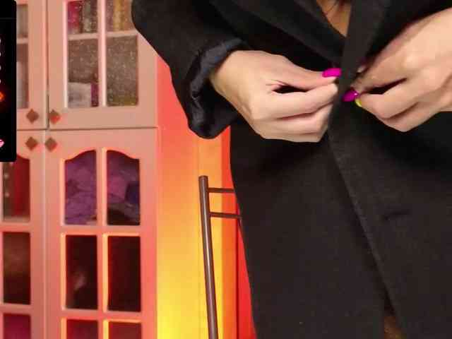 Findom_Lady_Shine webcam