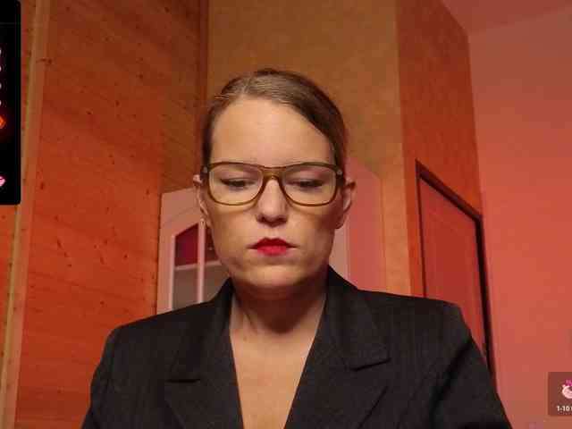 Findom_Lady_Shine webcam