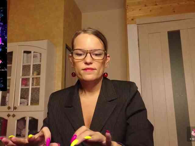 Findom_Lady_Shine webcam