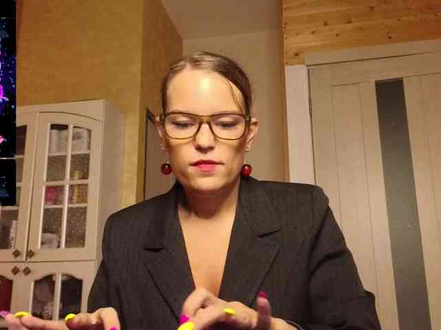 Findom_Lady_Shine webcam