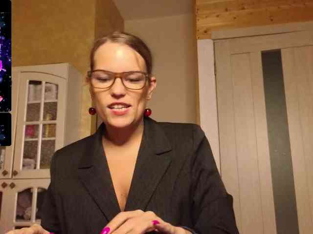 Findom_Lady_Shine webcam