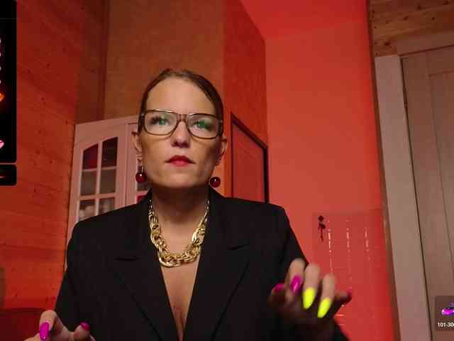 Findom_Lady_Shine webcam