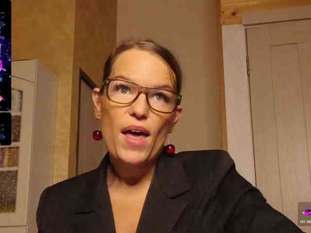 Findom_Lady_Shine webcam