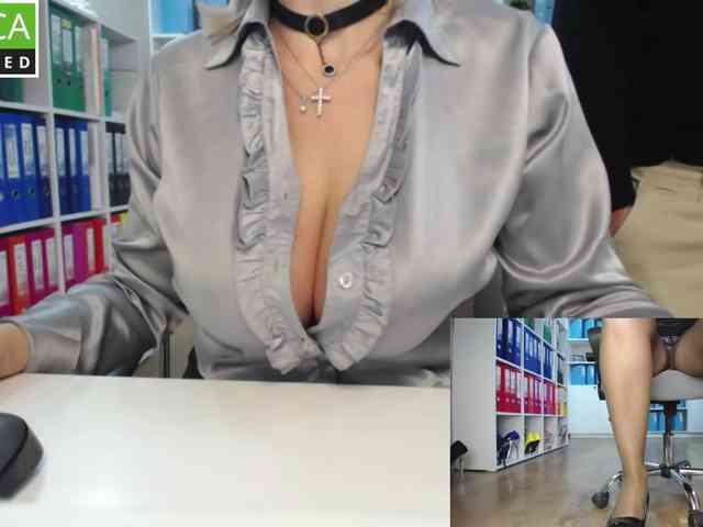 passionate_blonde webcam