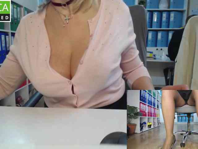 passionate_blonde webcam