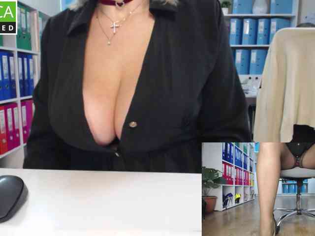 passionate_blonde webcam