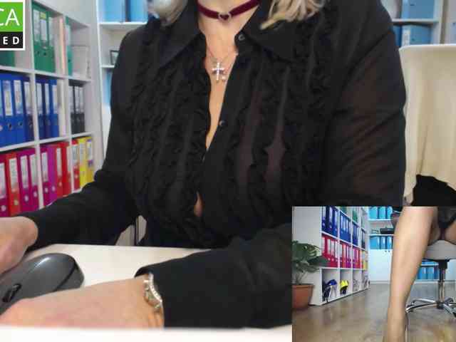 passionate_blonde webcam