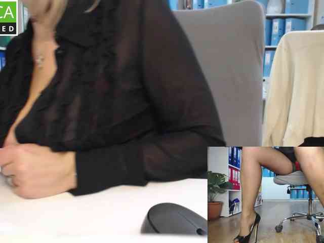 passionate_blonde webcam