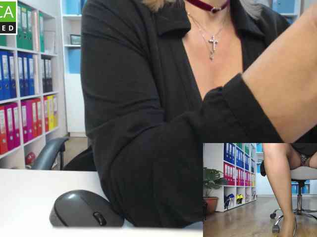 passionate_blonde webcam