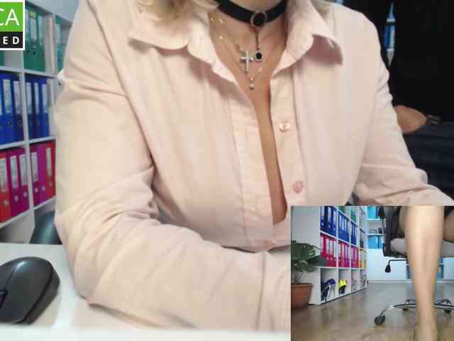 passionate_blonde webcam