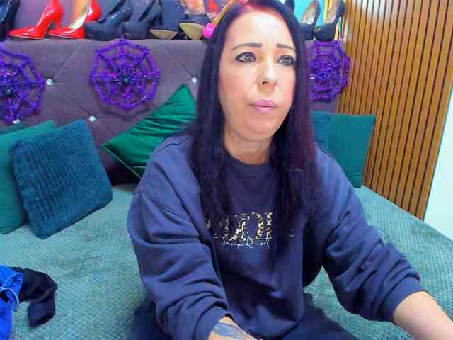 LauraSinFull webcam