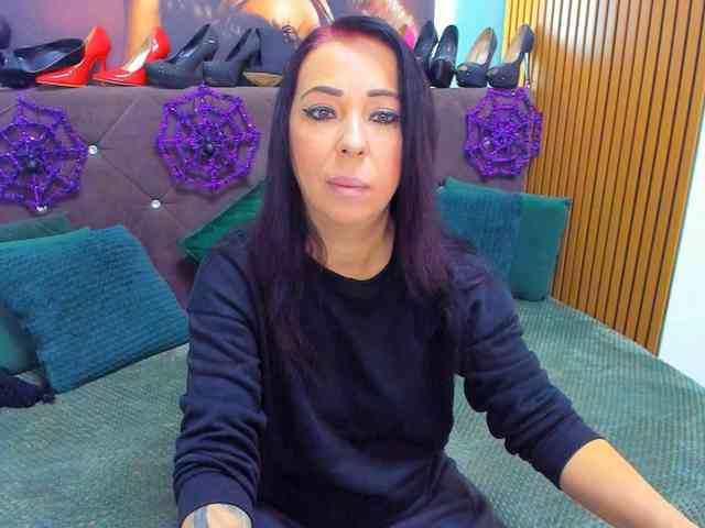LauraSinFull webcam