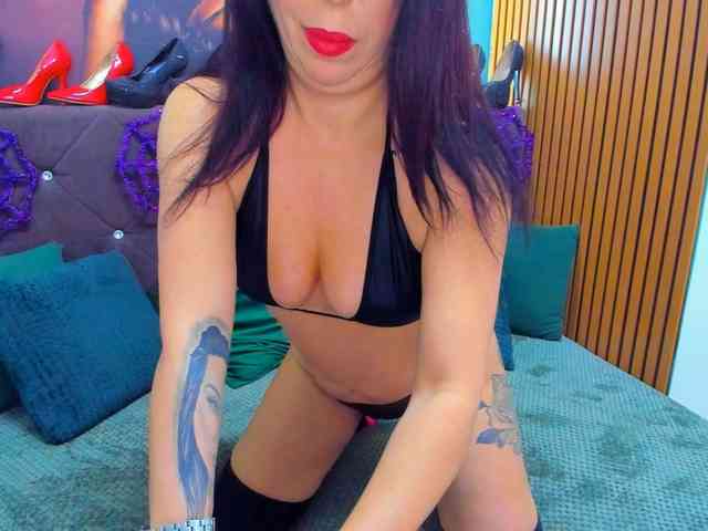 LauraSinFull webcam