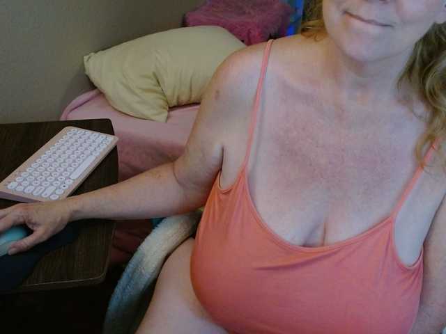 Kallie-Kiss webcam