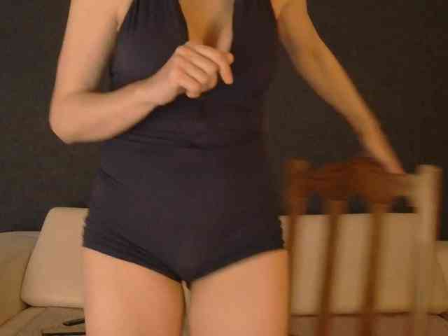 WhiteQueen888 webcam